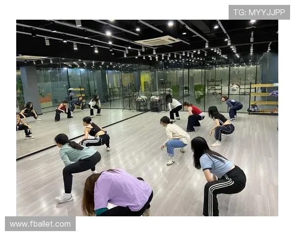 南京街舞队展现力量与激情聚焦街舞文化的崛起与发展