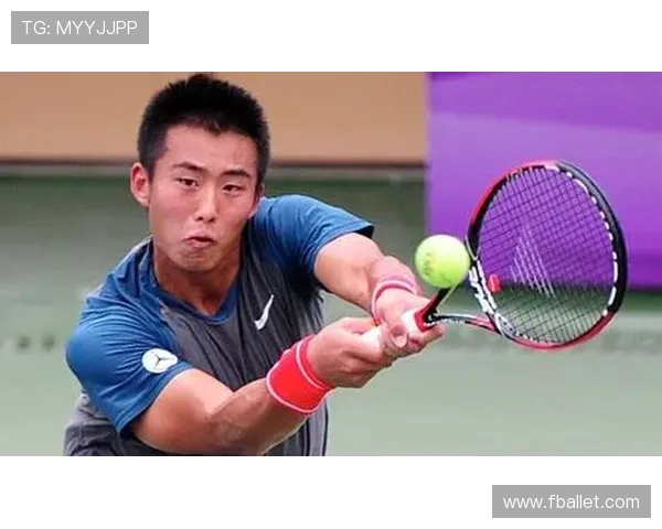 张择与吴迪激战ATP巡回赛争夺晋级名额的精彩对决分析